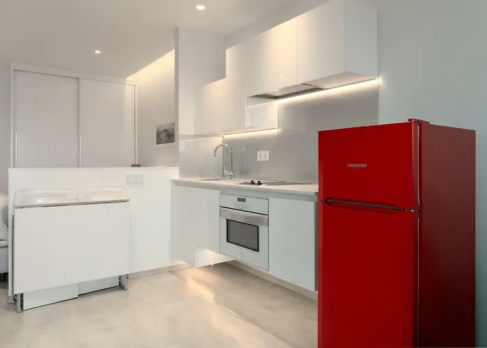 Frontline With Blue Views *