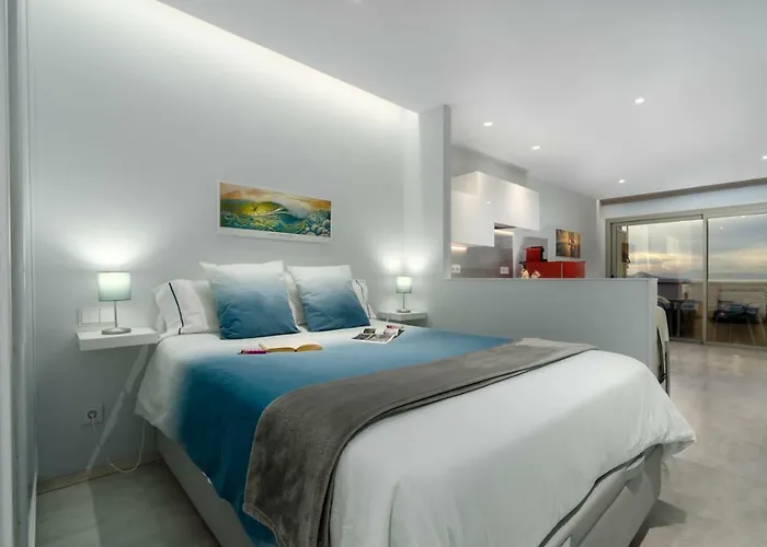 Frontline With Blue Views Lejlighed