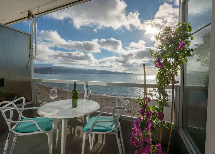 Lejlighed Frontline With Blue Views