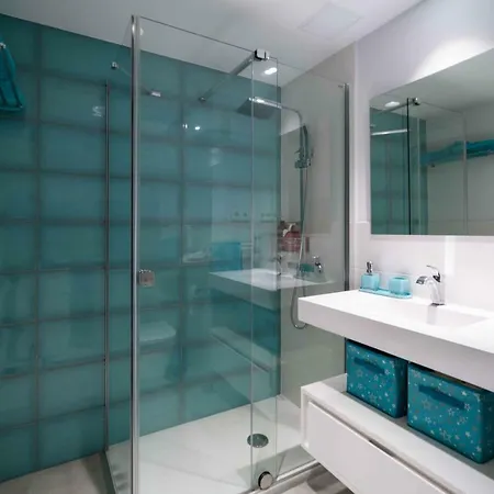 Frontline With Blue Views Las Palmas de Gran Canárias